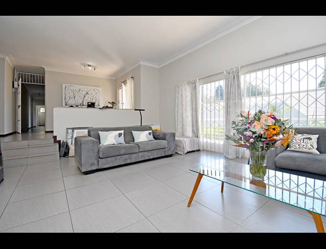 5 BEDROOM HOUSE FOR SALE IN BLAIRGOWRIE